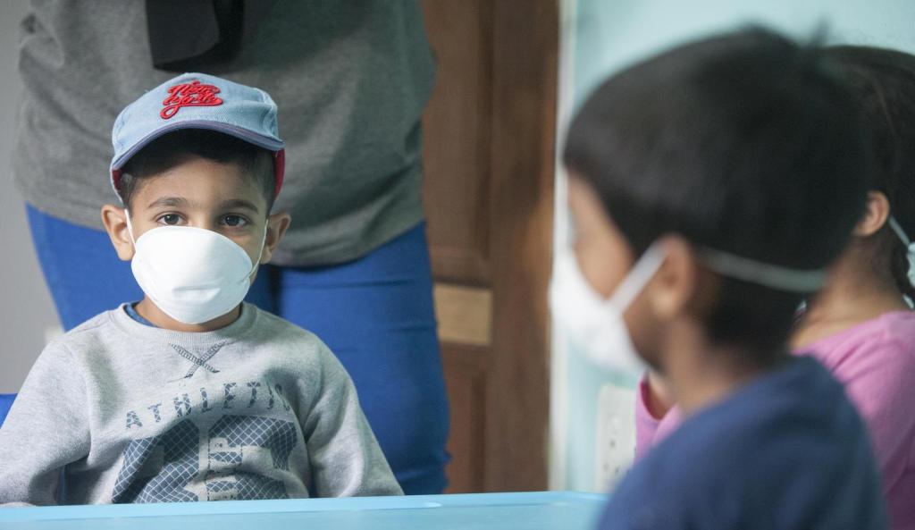 कोरोना महामारी : बच्चाको स्वास्थ्यबारे अभिभावकले जान्नैपर्ने कुरा