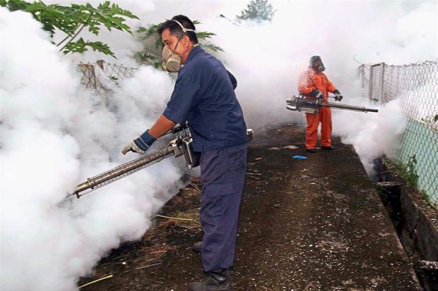 झापामा लामखुट्टे मार्न मालाथिनको धुवाँ