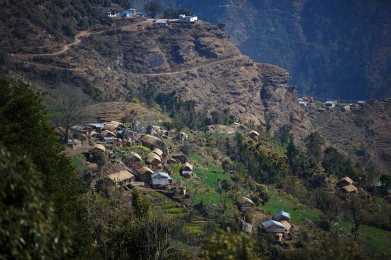 अछामको एउटा गाउँ जहाँका धेरै सर्वसाधरण एचआइभी बोकेर फर्किए