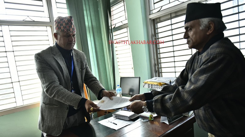 प्रधानन्यायाधीश पराजुलीको नागरिकताको प्रतिलिपी माग्दै डा केसीले दर्ता गरे निवेदन