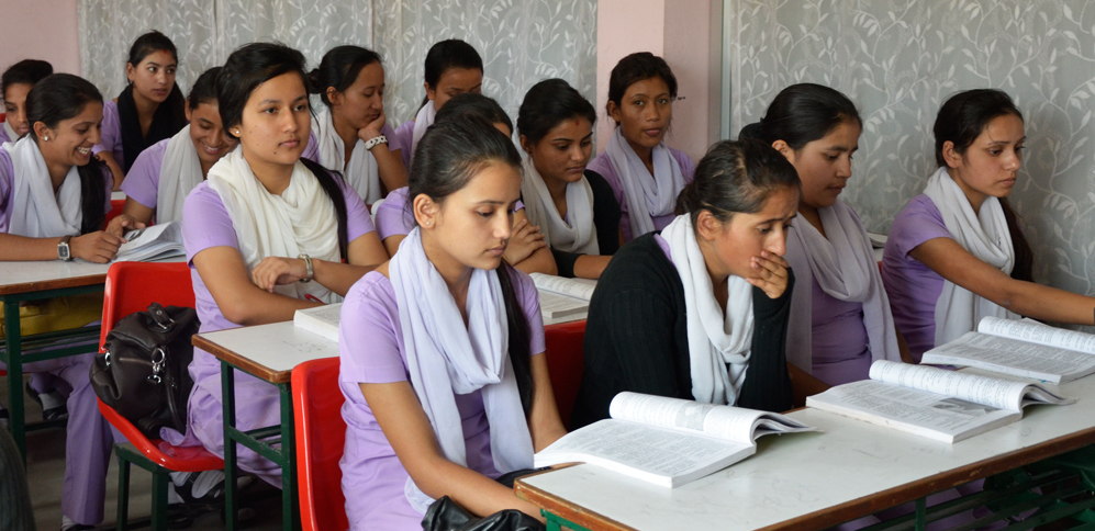 स्थानीय तहको वडामा रहने प्रसूति केन्द्रमा ५ नर्स तथा मिडवाइफ्री राख्न प्रस्ताव