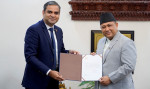 नेपालका लागि युएनएफपीएका नवनियुक्त प्रतिनिधि श्रीराम हरिदासद्वारा ओहदाको प्रमाणपत्र पेस