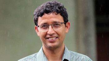 राजीनामा दिँदै डा रामेशले लेखे- एक्कासी सीप, देश र पेशा छाड्दा मन अमिलो भो