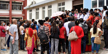 सरुवा रोग अस्पतालमा परीक्षण गराउनेको भिड, ९ दिनमा १३५० जनामा भेटियो डेंगु