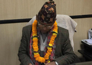स्वास्थ्य मन्त्रालयको प्रशासनतर्फ सचिव घिमिरेले गरे पदबहाली