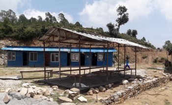 चौरमाडौं प्राथमिक स्वास्थ्य केन्द्रमा बन्यो बिरामीका लागि प्रतीक्षालय