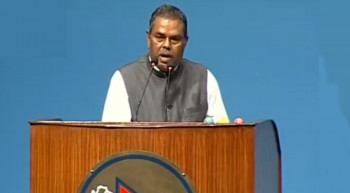 संसदमा स्वास्थ्यमन्त्री यादवले राखे जनशक्ति अभावको समस्यादेखि नेतालाई विदेशमा उपचार खर्च रोक्नेसम्मको धारणा