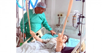 राज्यमन्त्री यादवद्वारा मुस्कानको स्वास्थ्य अवस्थाबारे जानकारी