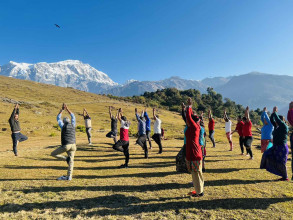 हिमालको काखमा योग [फोटोफिचर]