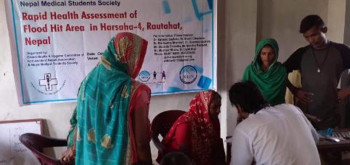 रौटहटको बाढी प्रभावित क्षेत्रमा मेडिकल चेकजाँच