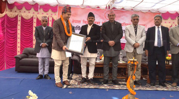 डा श्याम प्रकाशलाई डेंगु प्रतिरक्षा प्रणालीको अनुसन्धानका लागि विज्ञान प्रविधि पुरस्कार