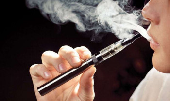 चीनले इ– सिगरेटको अनलाइन विक्रिवितरणमा रोक लगाउने 