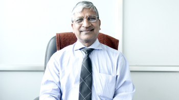 आइओएमका डिन डा अग्रवालमाथि दुर्व्यवहार
