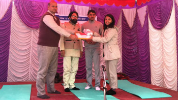 योग दिवसमा उत्कृष्ट नारा लेख्ने पुरस्कृत