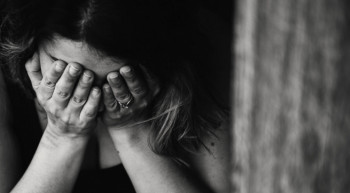 महिला हिंसाको सिकारमा सम्पन्न परिवारकी डाक्टर, न्यायका लागि पुगिन् सर्वोच्च अदालत