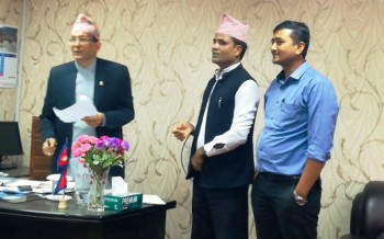 समायोजन प्रक्रिया अवैज्ञानिक भन्दै मेलानको ध्यानाकर्षण