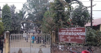 सर्लाहीको अस्पतालमा डाक्टरकी श्रीमतीको हत्या, छोरा गम्भीर घाइते