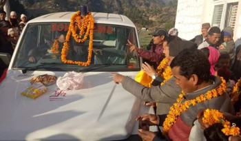 एम्बुलेन्समा राजनीति : कांग्रेस नेताको नाम हटाउने सहमतिपछि  चल्यो एम्बुलेन्स