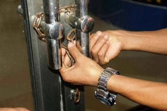 शुल्क फिर्ता नभएपछि चितवन र युनिभर्सल मेडिकल कलेजमा तालाबन्दी