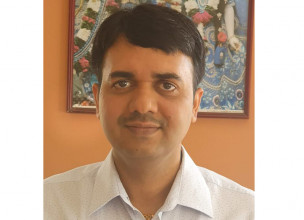 हावाहुरी प्रभावितका लागि मुटुरोग विशेषज्ञ डा ओममूर्तिले गरे १ लाख सहयोगको घोषणा