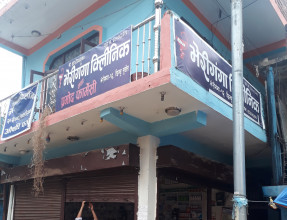 नेपालगञ्जका दुई औषधि पसलमा सिल र एकलाई कारबाही 