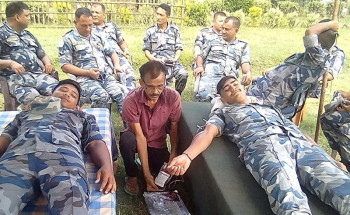 सेना र सशस्त्रको रक्तदान : बच्यो दुई महिलाको ज्यान
