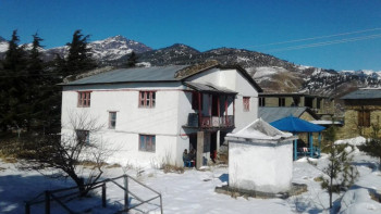 कर्णाली आयुर्वेद औषधालयमा औषधिको चरम अभाव