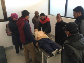 जुम्लाका चिकित्सकलाई प्राथमिक आघात हेरबिचार प्रशिक्षण