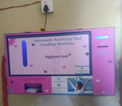 बझाङ : गाउँपालिकाका विद्यालयमा सिनेटरी प्याडसहितको एटिएम