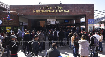 परदेश पुगेको भोलिपल्टै किन बिरामी पर्छन् श्रमिक?