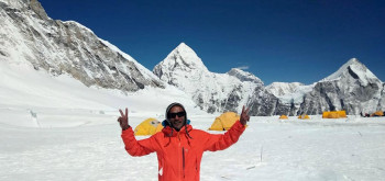 एचआइभी सङ्क्रमित गोपालले गरे सगरमाथाको सफल आरोहण