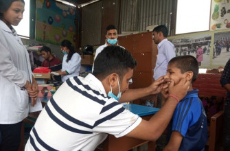 नेपाल दन्त चिकित्सक विद्यार्थी संघले गर्यो नि:शुल्क दन्त शिविर