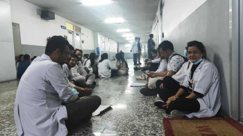 निर्वाह भत्ता नपाएको भन्दै न्याम्स अन्तर्गतका आवासीय चिकित्सक आन्दोलित