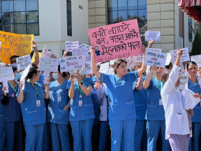 नर्सहरुको आन्दोलन देशव्यापी बन्दै, धम्की दिएर दबाउने कसरतमा स्वास्थ्य संस्था सञ्चालक