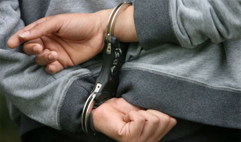 भारतीय ब्राण्डका प्रतिबन्धित औषधिसहित २ जना पक्राउ