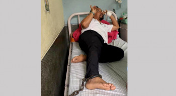 फोक्सो र बोनम्यारोमा समस्या देखिएपछि रेशम चौधरी अस्पताल भर्ना