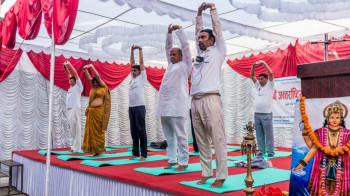 यसरी मनाइयो स्वास्थ्य मन्त्रालयमा योग दिवस [फोटो फिचर र भिडियो]