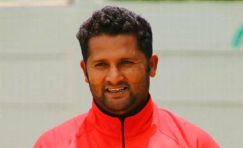 क्रिकेटर रेग्मी अस्वस्थ, नर्भिकमा उपचार हुँदै