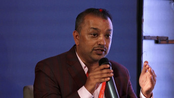 डेंगु नियन्त्रणमा सरकारले प्राथमिकता नदिएको गगन थापाको गुनासो