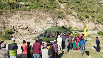 सुत्केरी व्यथाले थलिएकी हुम्लाकी महिलाको १७ घण्टापछि उद्धार