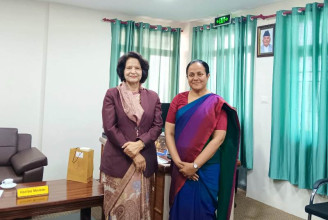 स्वास्थ्य मन्त्री डा गौतम र श्रीलंकाका राजदूतबीच शिष्टाचार भेट