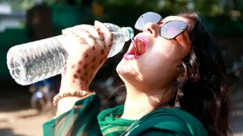 जाडोयाममा कम पानी पिउनु किन जोखिमपूर्ण हुन सक्छ ?