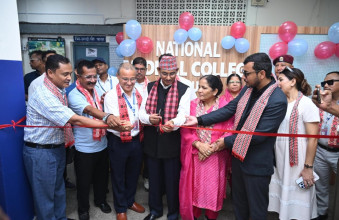 सिमरा विमानस्थलमा नेशनल मेडिकल कलेजको निःशुल्क स्वास्थ्य सहायता कक्ष
