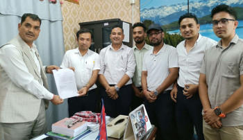 कर्णालीमा छात्रवृत्ति करारका स्वास्थ्यकर्मी आन्दोलित, सेवा ठप्प पार्ने चेतावनी