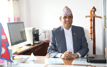स्वास्थ्यको बहाना बनाएर बिदामा बसे अर्थसचिव मधु मरासिनी 