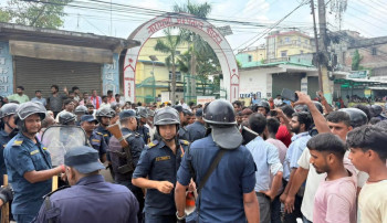 उपचारका क्रममा एक कैदीको मृत्यु, नारायणी अस्पताल बाहिर प्रदर्शन