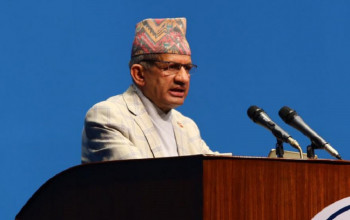 संसदमा प्रदीप ज्ञवालीले डा गोविन्द केसीलाई भने- रेडिमेड अनशनशास्त्री