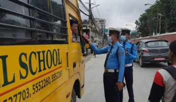 मापसे गरी चलाउने एम्बुलेन्स र स्कुल बसका चालकमाथि कारबाही