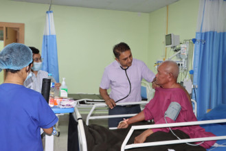 नेपाल मेडिकल कलेजमा गरियो ८० वर्षीय बृद्धको सफलतापूर्वक एन्जियोप्लास्टी