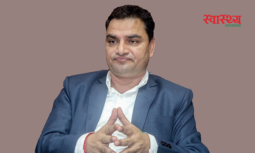 राजीनामा दिँदै स्वास्थ्य मन्त्री प्रदीप पौडेल